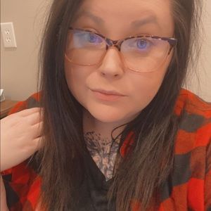 Meet your Posher, Cortney